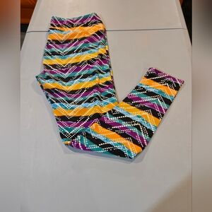 LuLaRoe Colorful Zigzag Leggings (5c14)